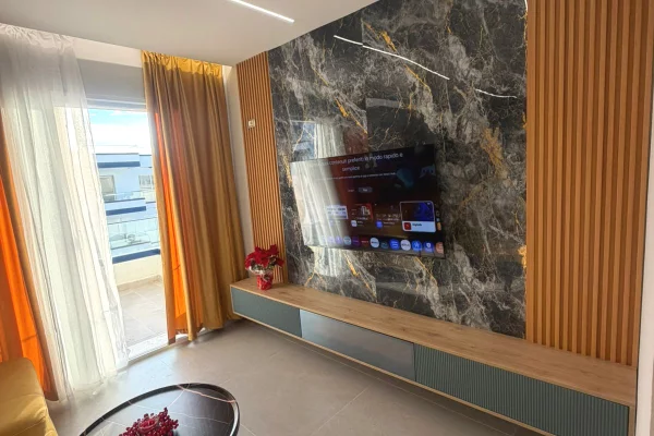 Shtepi ne shitje Apartament ne Vlore, 1+1, Mobilimi E mobiluar, Pagesa 200,000  Euro.