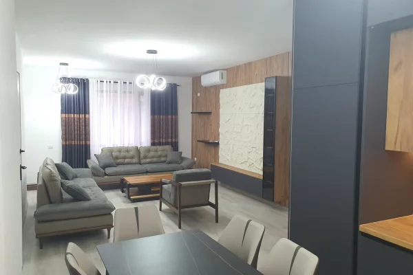 Shtepi me qera Apartament ne Tirane, 2+1, Mobilimi E mobiluar, Pagesa 700  Euro.
