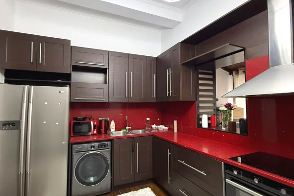 Shtepi me qera Apartament ne Tirane, 2+1, Mobilimi E mobiluar, Pagesa 1,200  Euro.