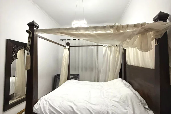 Shtepi me qera Apartament ne Tirane, 2+1, Mobilimi E mobiluar, Pagesa 1,200  Euro.