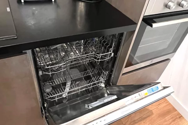 Shtepi me qera Apartament ne Tirane, 2+1, Mobilimi E mobiluar, Pagesa 1,200  Euro.