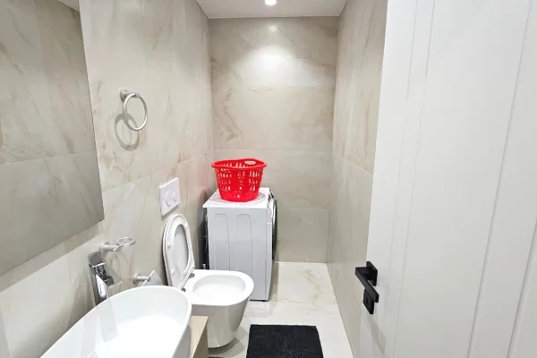 Shtepi me qera Apartament ne Tirane, 2+1, Mobilimi E mobiluar, Pagesa 1,200  Euro.