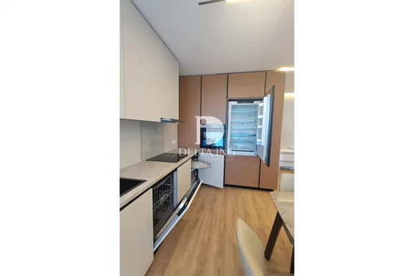 Shtepi me qera 2+1 ne Tirane - 1,200 Euro