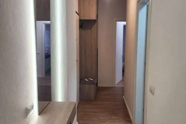 Shtepi me qera Apartament ne Tirane, 2+1, Mobilimi E mobiluar, Pagesa 870  Euro.