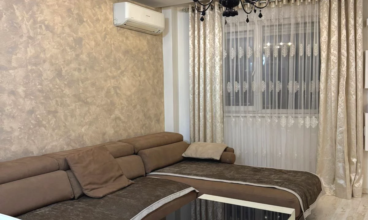 Shtepi me qera Apartament ne Tirane, 2+1, Mobilimi E mobiluar, Pagesa 650  Euro.