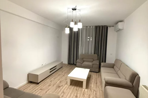 Appartamento in affitto a Tirana 2+1, SemiArredato