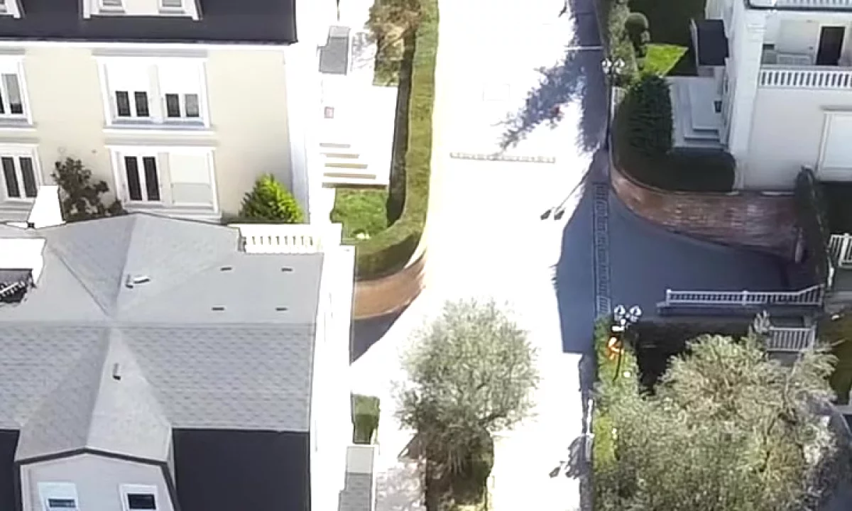 Shtepi ne shitje Vila Luksoze ne Tirane, 4+1, Mobilimi E mobiluar, Pagesa 1,380,000  Euro.