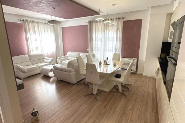 House for Sale 3+1 in Tirana - 285,000 Euro