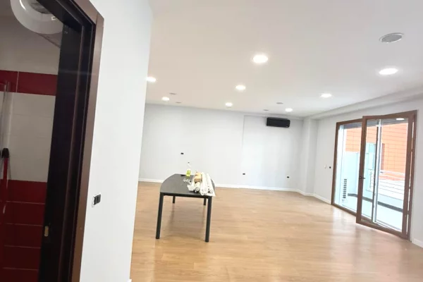 JEPET ME QIRA AMBJENT PER ZYRA – KOMPLEKSI DELIJORGJI