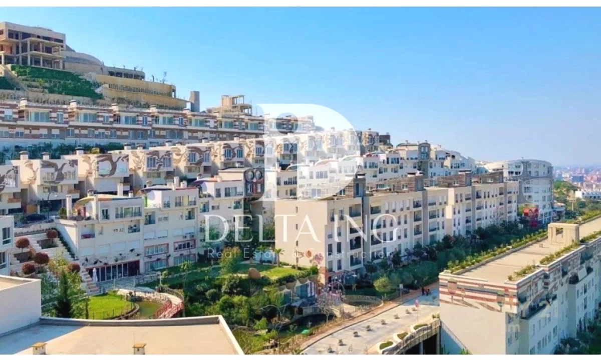 Shtepi ne shitje Duplex(shtepi me 2 kate) ne Tirane, 7+1, Mobilimi E mobiluar, Pagesa 325,000  Euro.