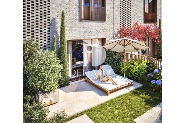 Shtepi ne shitje Vila Luksoze ne Tirane, 7+1, Mobilimi Bosh, pa mobiluar, Pagesa 721,400  Euro.