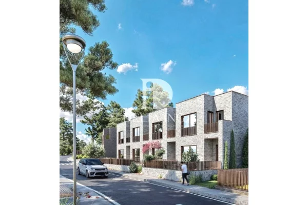 Appartamento in vendita a Tirana 4+1, Vuoto