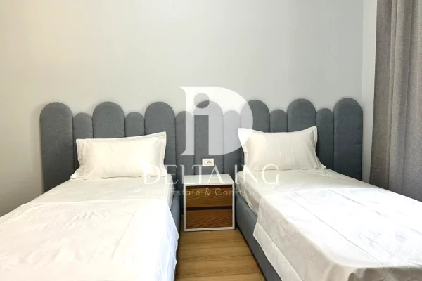 Shtepi ne shitje Apartament ne Vlore, 2+1, Mobilimi E mobiluar, Pagesa 225,000  Euro.