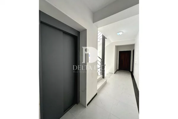 Shtepi ne shitje Apartament ne Vlore, 2+1, Mobilimi E mobiluar, Pagesa 225,000  Euro.