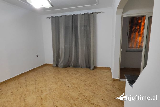 Shtepi ne shitje 1+1 ne Tirane - 70,000 Euro