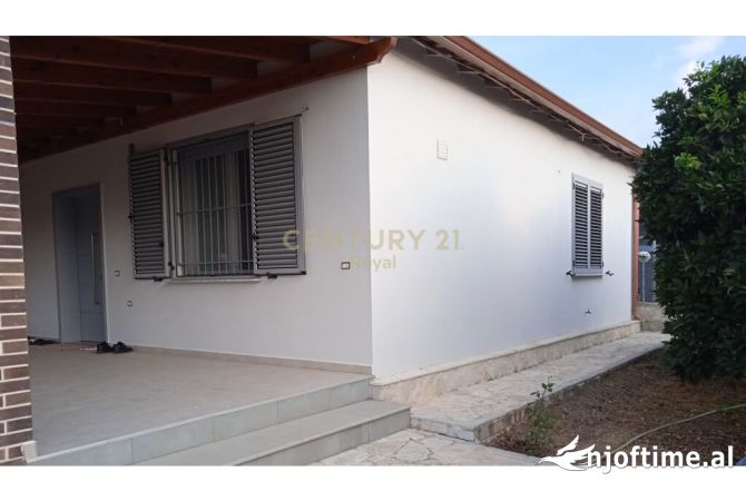 Terreno in vendita  a Lushnja - 168,000 Euro