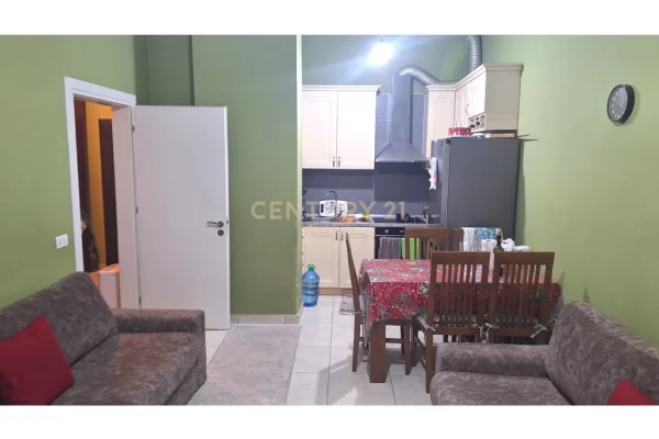 Shtepi ne shitje Apartament ne Tirane, 1+1, Mobilimi Pjeserisht e mobiluar, Pagesa 115,000  Euro.