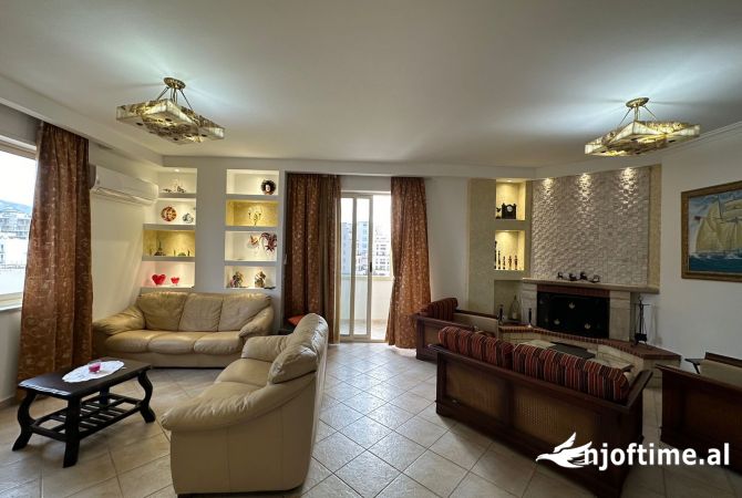 Shtepi me qera 2+1 ne Tirane - 800 Euro