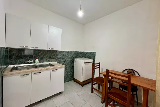 Shtepi me qera Garsoniere ne Tirane - 140 Euro