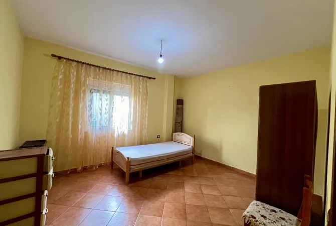 Shtepi me qera 2+1 ne Tirane - 350 Euro