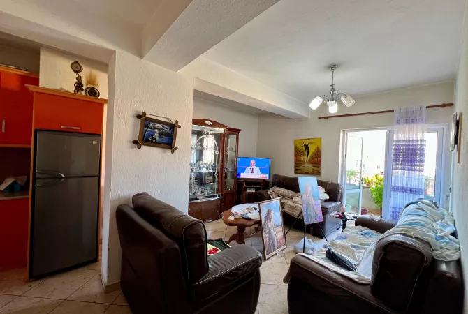 Shtepi ne shitje Apartament ne Pogradec, 2+1, Mobilimi E mobiluar, Pagesa 95,000  Euro.