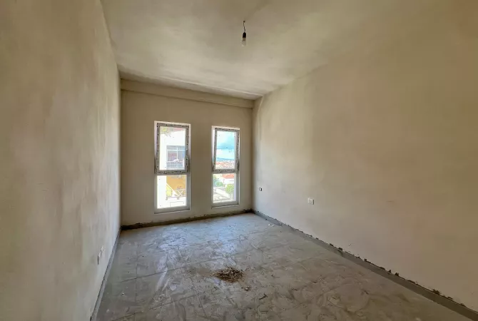 Shtepi ne shitje Apartament ne Tirane, 2+1, Mobilimi E mobiluar, Pagesa 171,500  Euro.