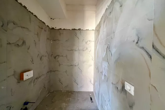 Shtepi ne shitje Apartament ne Tirane, 2+1, Mobilimi E mobiluar, Pagesa 171,500  Euro.