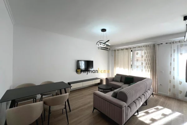 Shtepi me qera 2+1 ne Tirane - 800 Euro