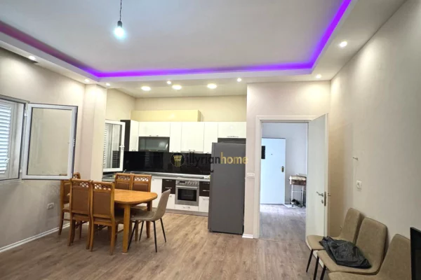 Shtepi me qera 2+1 ne Tirane - 350 Euro