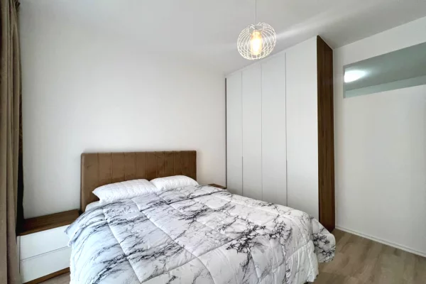 Shtepi me qera 2+1 ne Tirane - 1,000 Euro