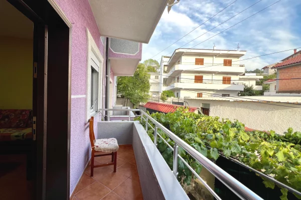 Shtepi me qera Apartament ne Tirane, 2+1, Mobilimi E mobiluar, Pagesa 35,000  Leke.