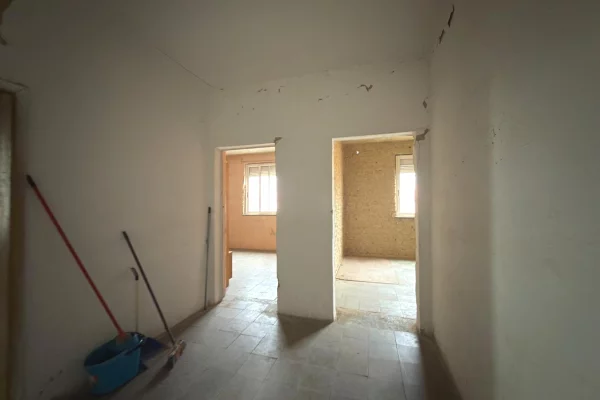 Apartment for sale in Tirana 1+1, Emty