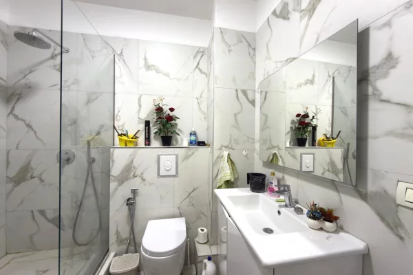 Shtepi ne shitje Apartament ne Tirane, 2+1, Mobilimi E mobiluar, Pagesa 260,000  Euro.