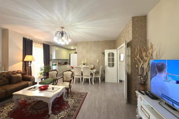 Shtepi ne shitje Apartament ne Tirane, 2+1, Mobilimi E mobiluar, Pagesa 260,000  Euro.