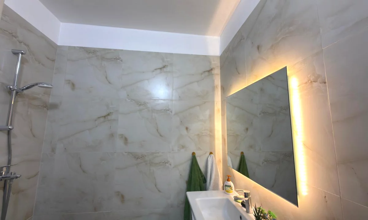 Shtepi ne shitje Apartament ne Tirane, 2+1, Mobilimi E mobiluar, Pagesa 260,000  Euro.