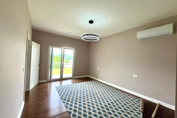 Shitet Vilë 2-Katëshe, “Mullet”- Tiranë.