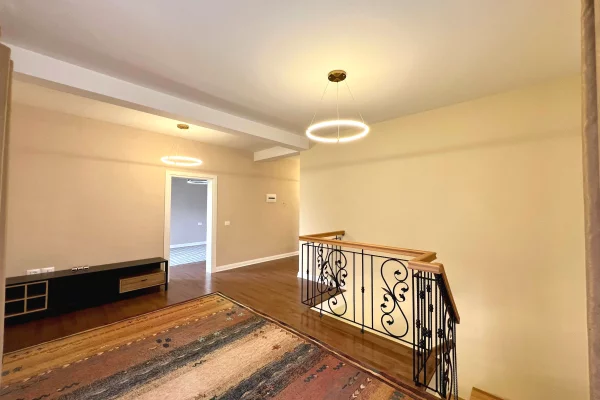 Luxury villas for sale in Tirana 3+1, In Part