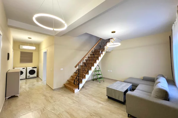 Luxury villas for sale in Tirana 3+1, In Part