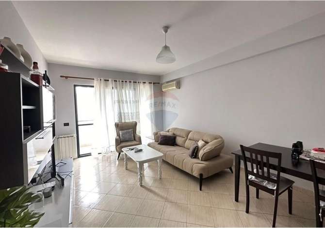 Shtepi me qera Apartament ne Tirane, 2+1, Mobilimi E mobiluar, Pagesa 700  Euro.