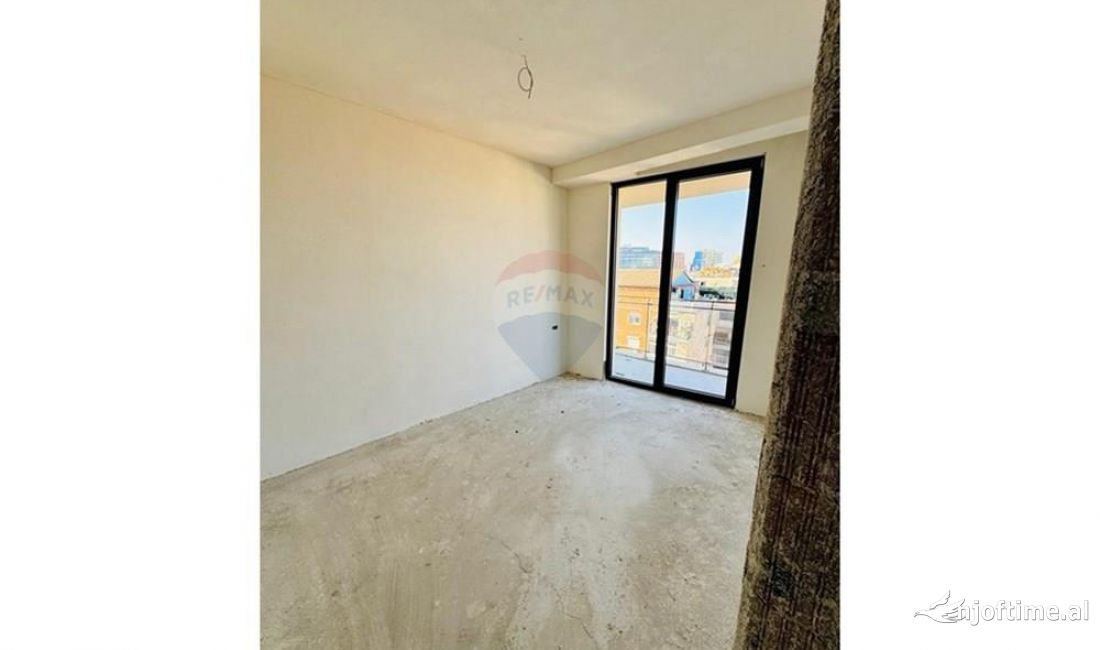 Shtepi ne shitje Apartament ne Tirane, 1+1, Mobilimi Bosh, pa mobiluar, Pagesa 139,000  Euro.