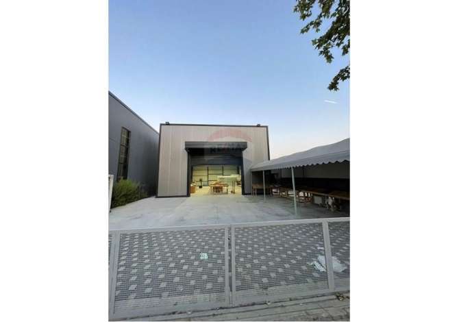 Ambient biznesi me qera 1+1 ne Tirane - 1,200 Euro