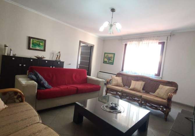 Shtepi me qera 2+1 ne Tirane - 700 Euro