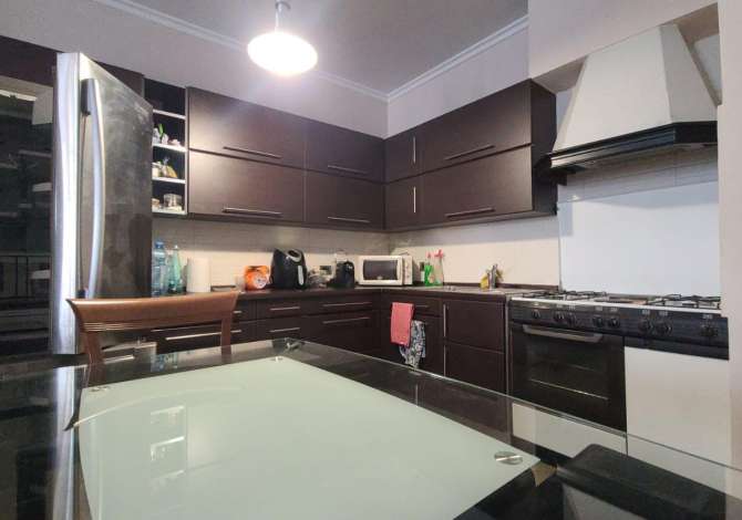Shtepi me qera 2+1 ne Tirane - 700 Euro
