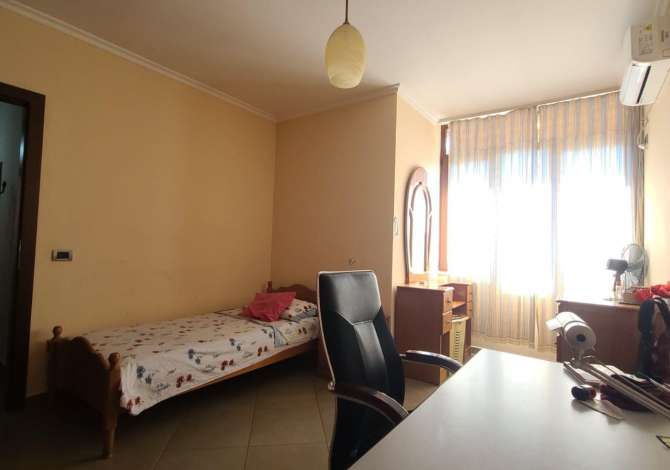 Shtepi me qera 2+1 ne Tirane - 700 Euro