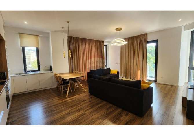 Shtepi me qera 2+1 ne Tirane - 1,300 Euro