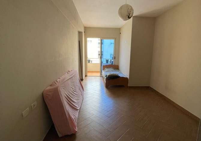 Shtepi me qera 2+1 ne Tirane - 450 Euro