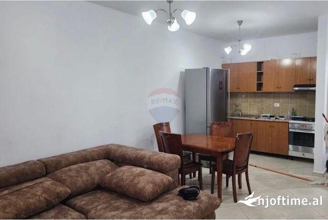 Shtepi me qera 1+1 ne Tirane - 400 Euro