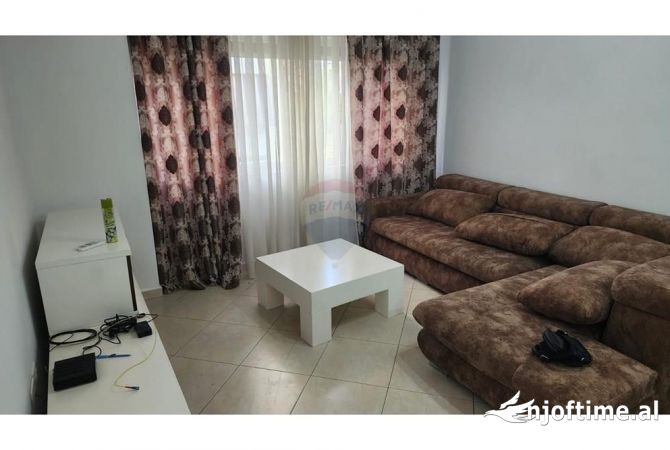 Shtepi me qera 1+1 ne Tirane - 400 Euro