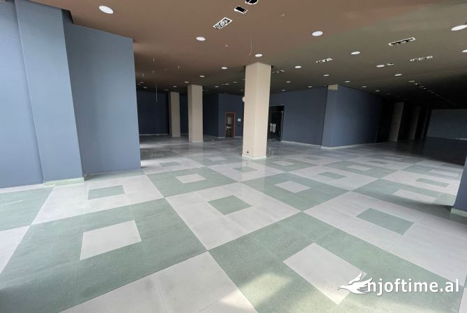 Ambient biznesi me qera 1+1 ne Tirane - 2,625 Euro