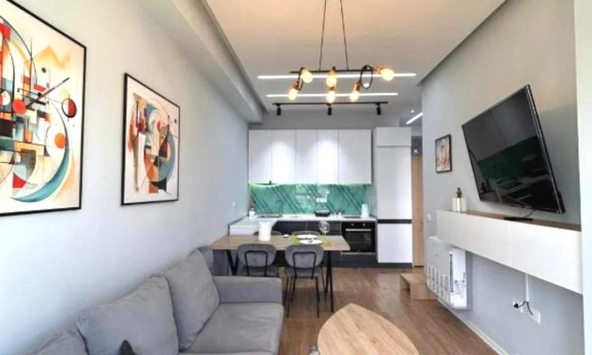 Shtepi ne shitje Apartament ne Tirane, 2+1, Mobilimi E mobiluar, Pagesa 15,600,000  Leke.